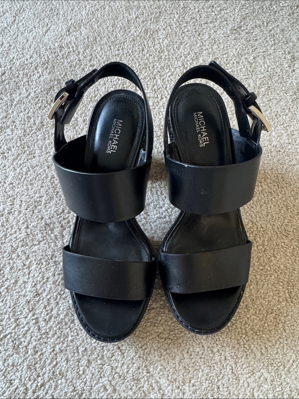 Sporty healed sandals